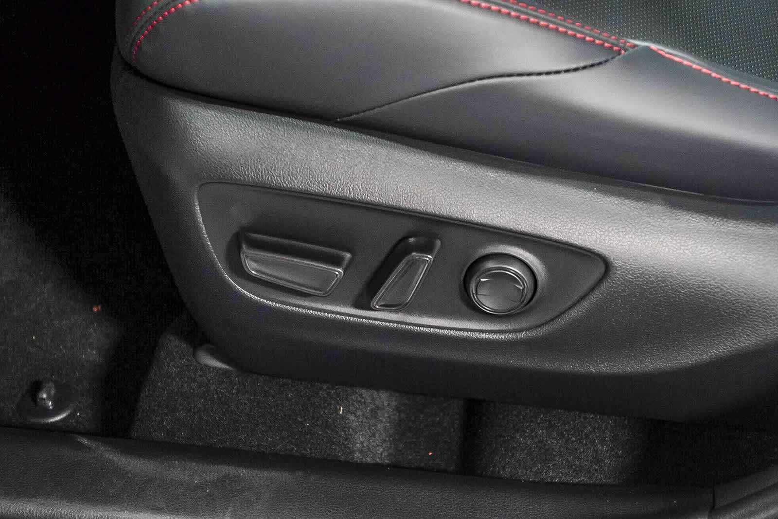 Thumbnail: 2025 Toyota RAV4 - 26