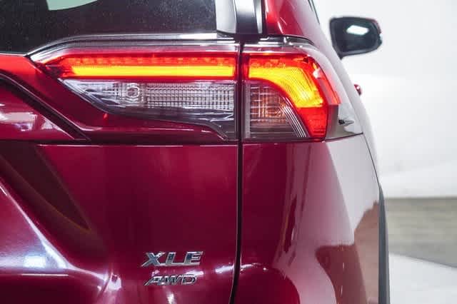 2022 Toyota RAV4 XLE 10