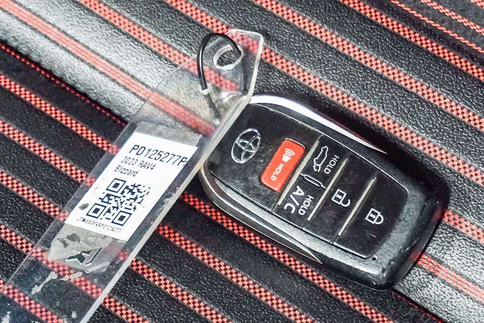 Thumbnail: 2023 Toyota RAV4 - 43