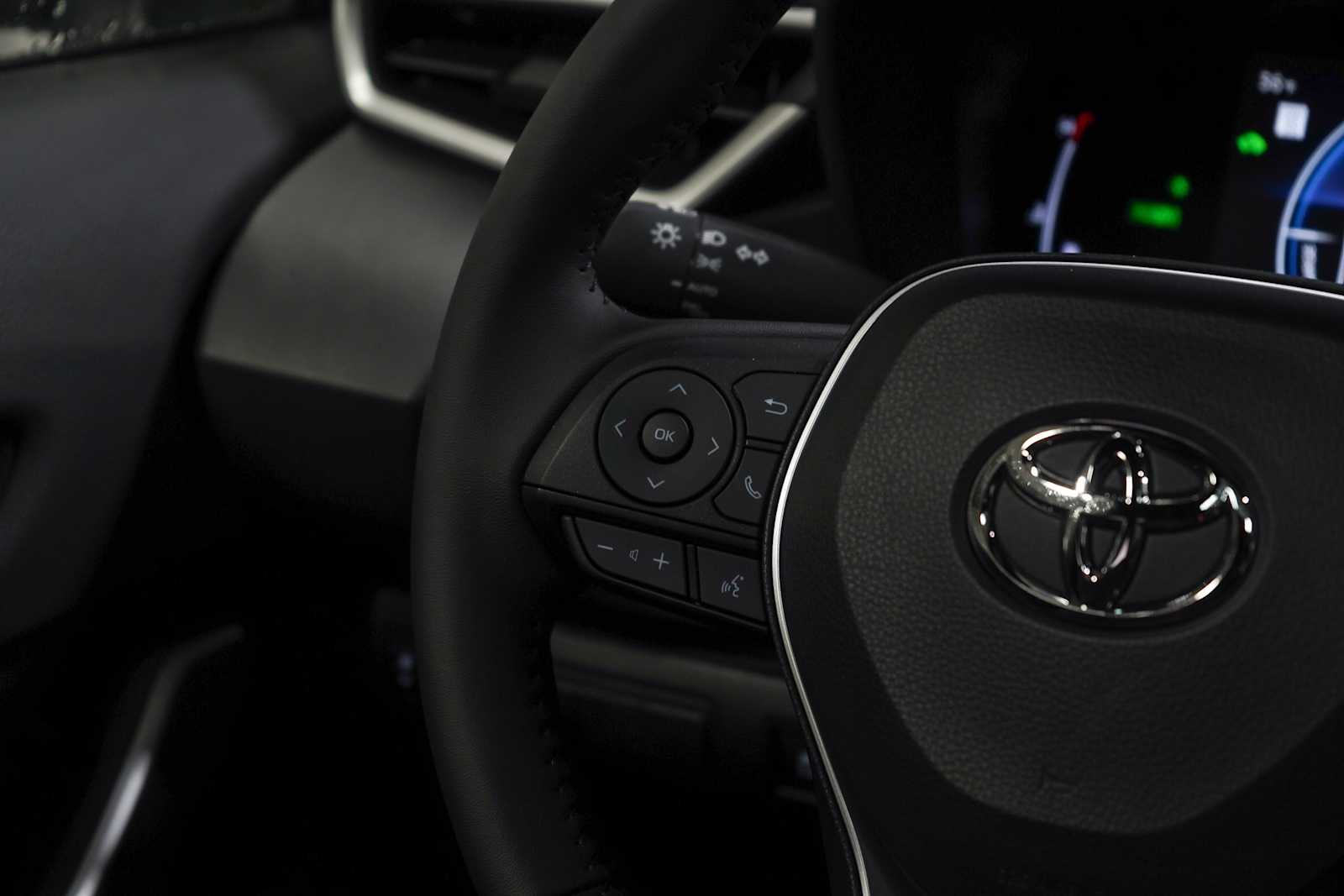 Thumbnail: 2025 Toyota Corolla - 17