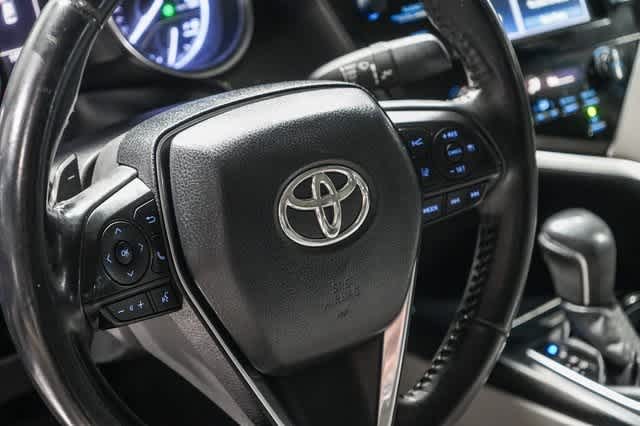 Thumbnail: 2018 Toyota Camry - 21