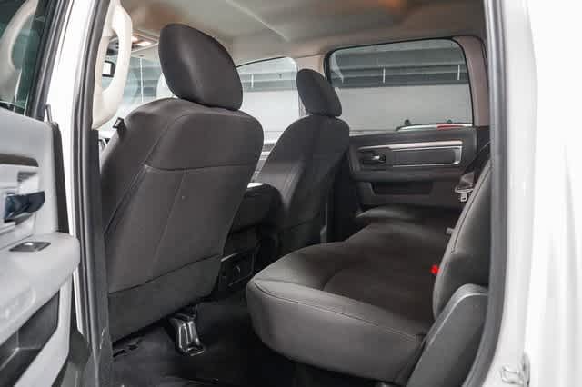 Thumbnail: 2020 RAM 1500 Classic - 14