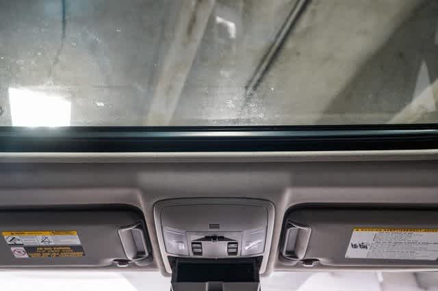 Thumbnail: 2018 Toyota RAV4 - 16