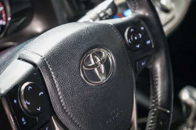 Thumbnail: 2018 Toyota RAV4 - 22