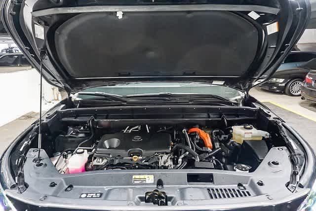 Thumbnail: 2021 Toyota Highlander - 28