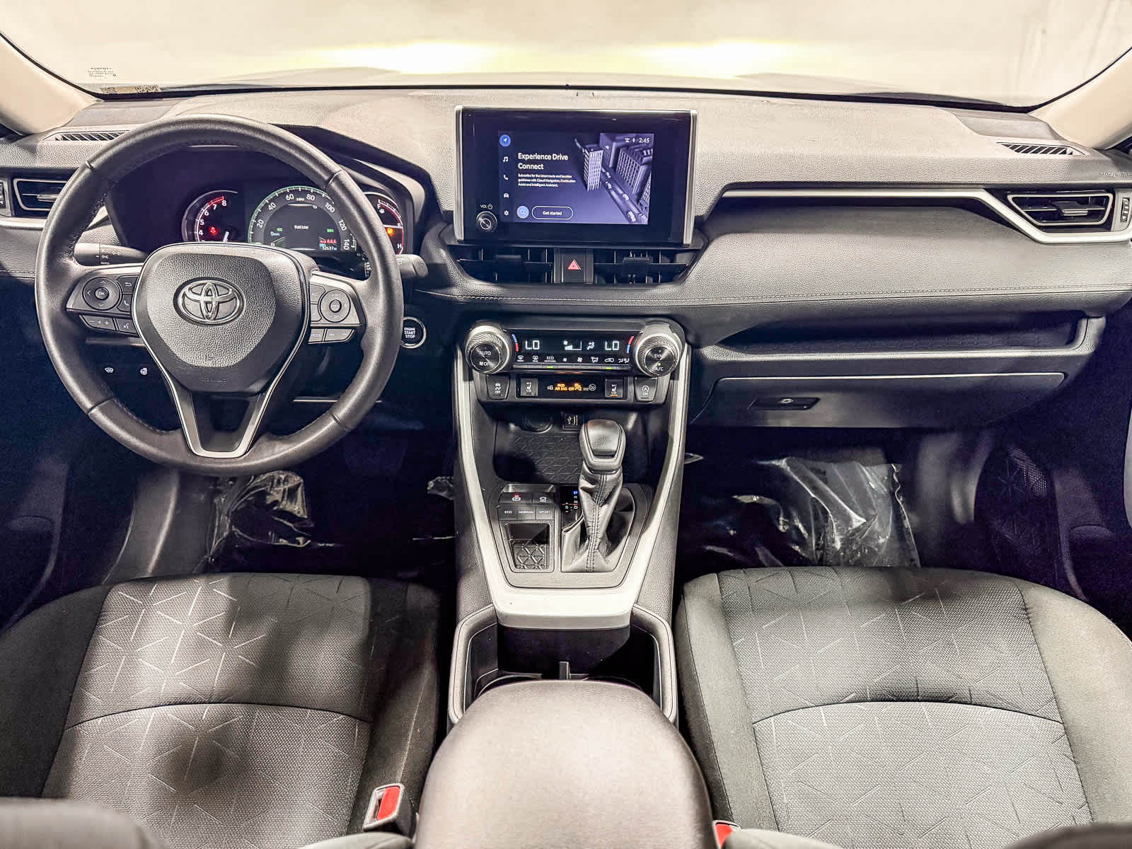 Thumbnail: 2025 Toyota RAV4 - 15