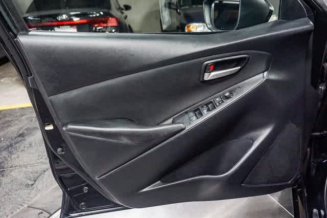 Thumbnail: 2019 Toyota Yaris - 22