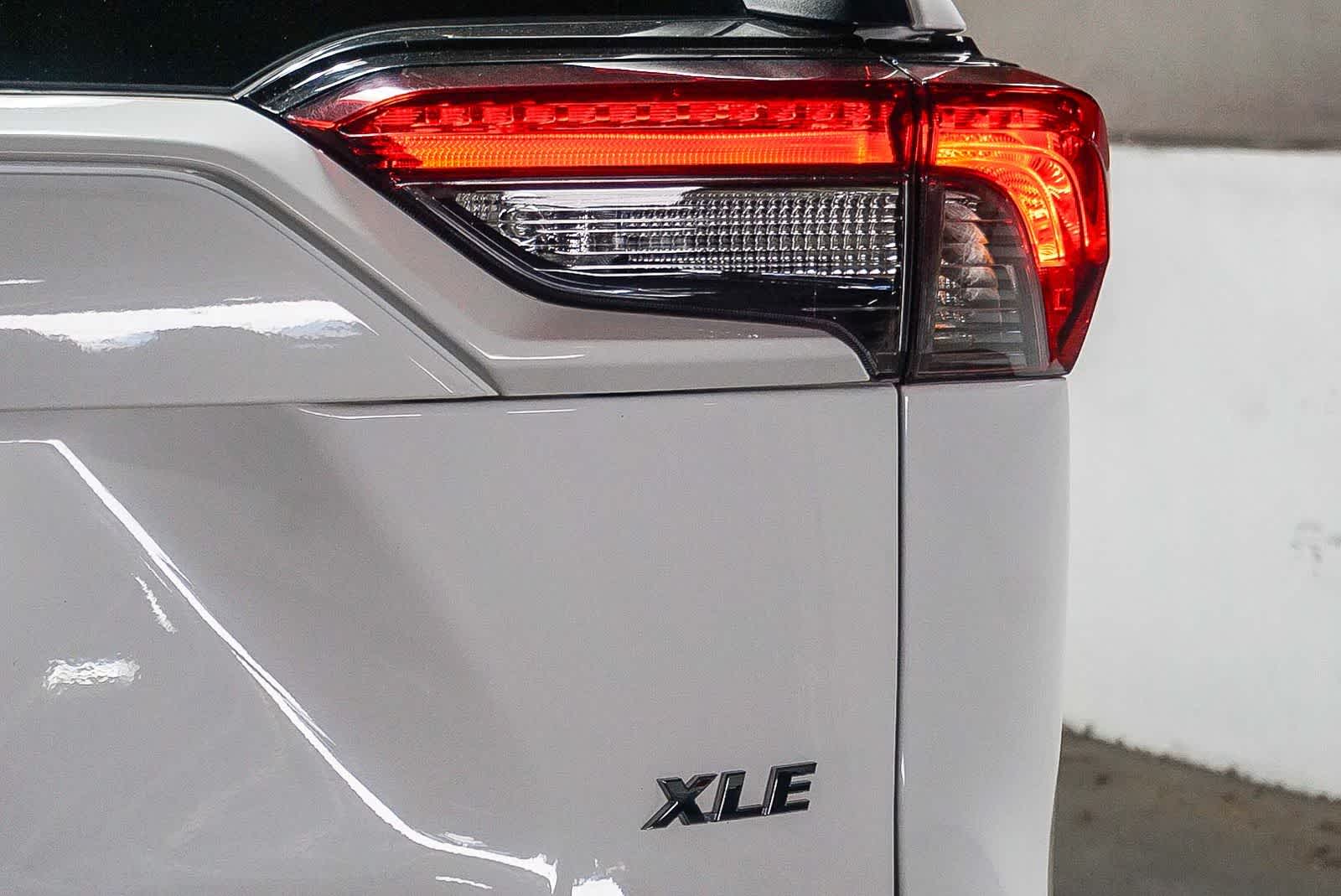Thumbnail: 2024 Toyota RAV4 - 12