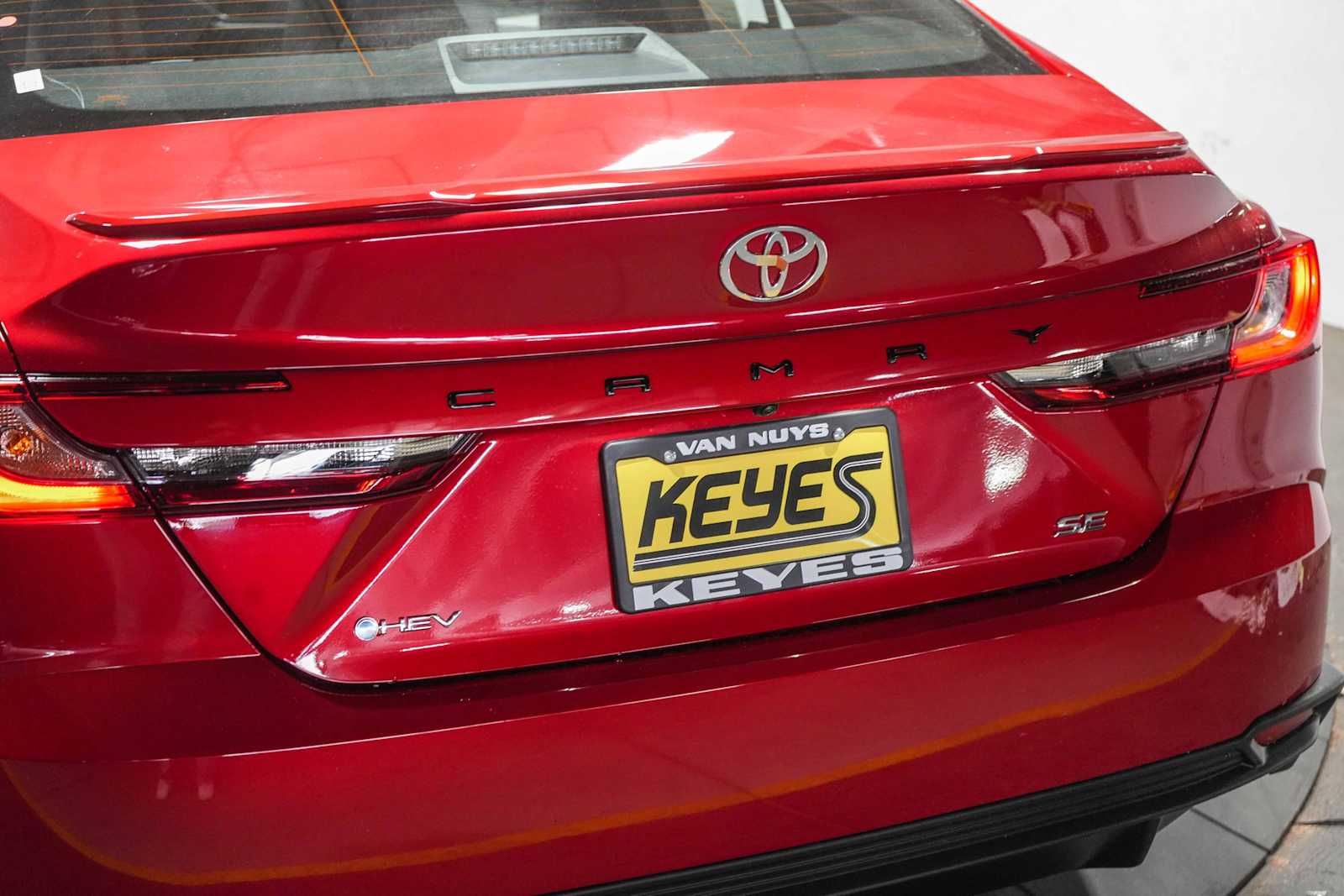 Thumbnail: 2025 Toyota Camry - 12
