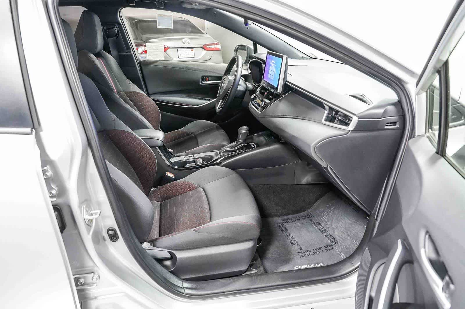 Thumbnail: 2025 Toyota Corolla - 18