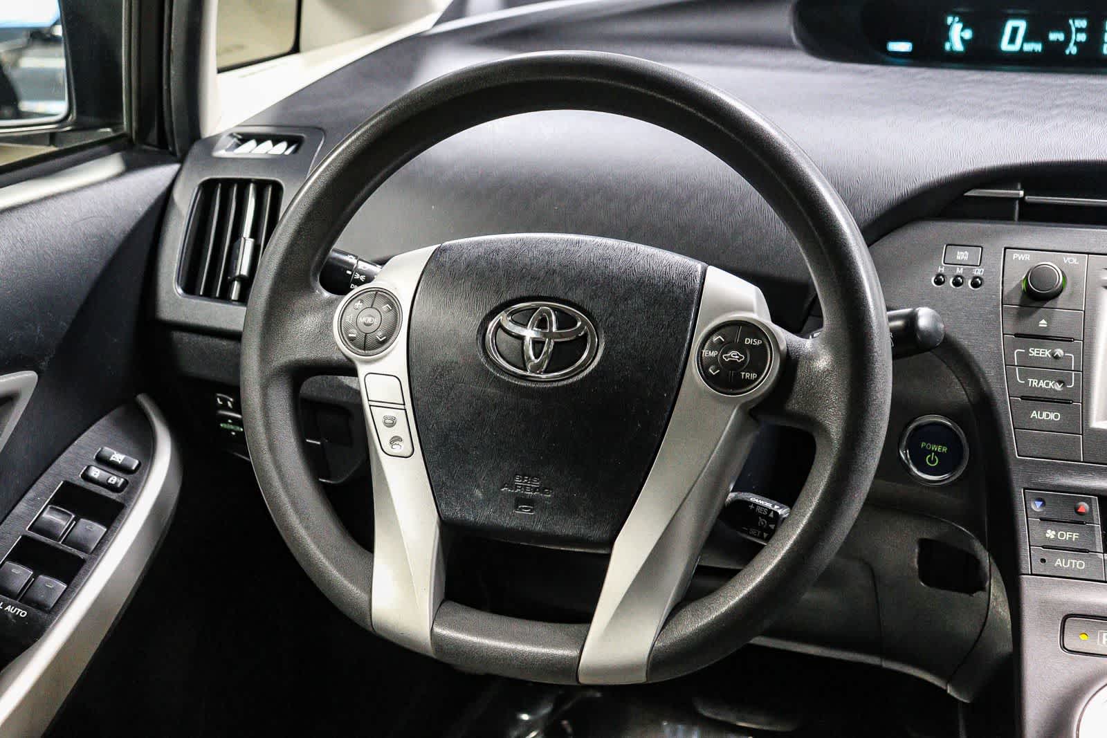 Thumbnail: 2015 Toyota Prius - 17