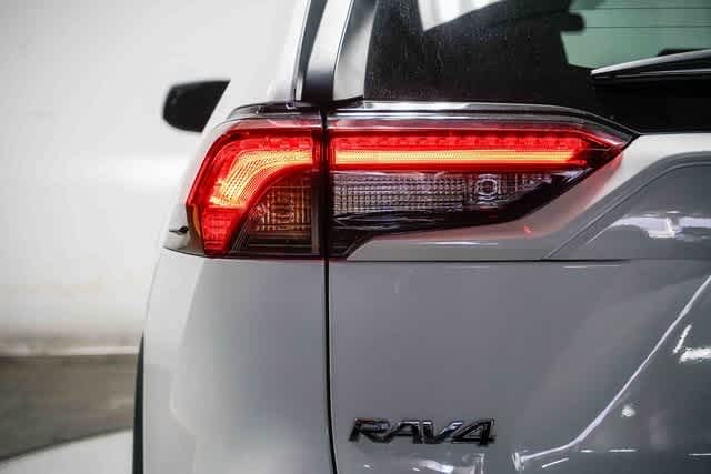 Thumbnail: 2021 Toyota RAV4 - 9