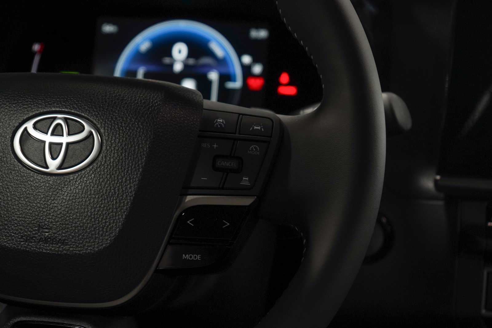 Thumbnail: 2025 Toyota Camry - 14