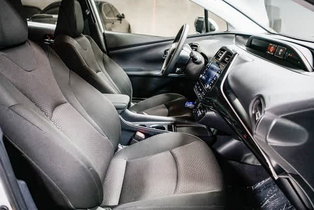 Thumbnail: 2021 Toyota Prius - 15