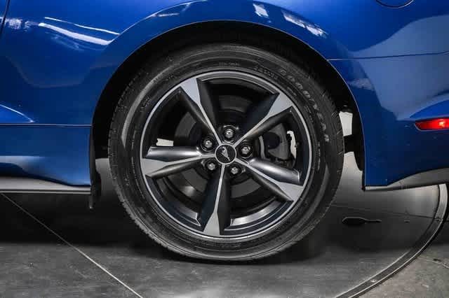 Thumbnail: 2022 Ford Mustang - 10