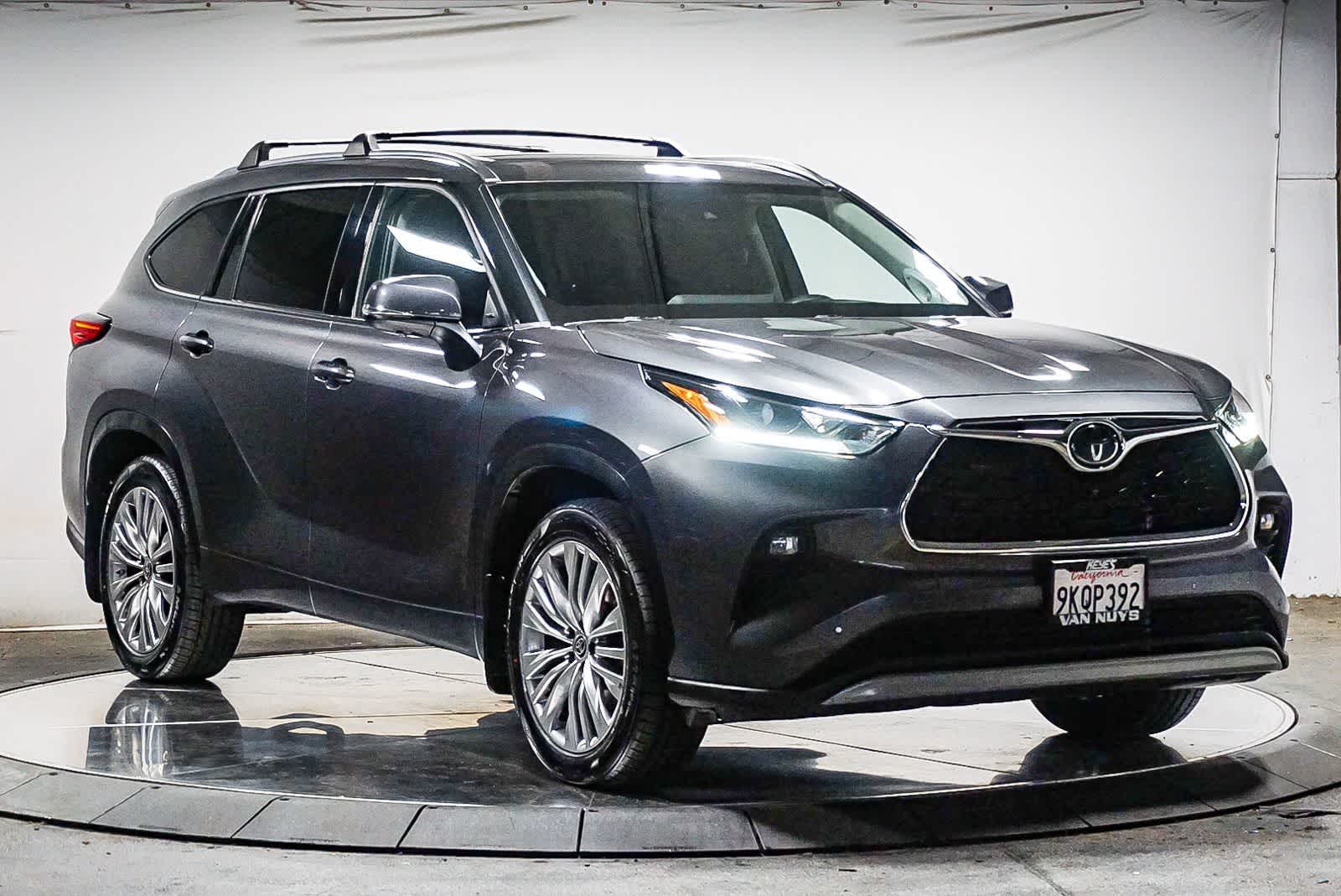 Thumbnail: 2023 Toyota Highlander - 5