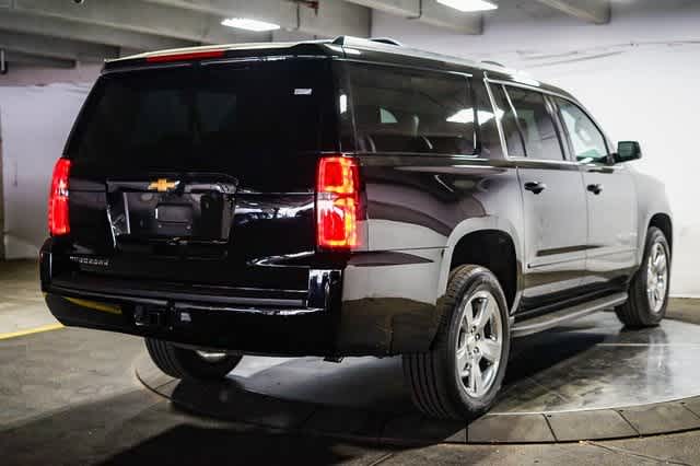 Thumbnail: 2017 Chevrolet Suburban - 9
