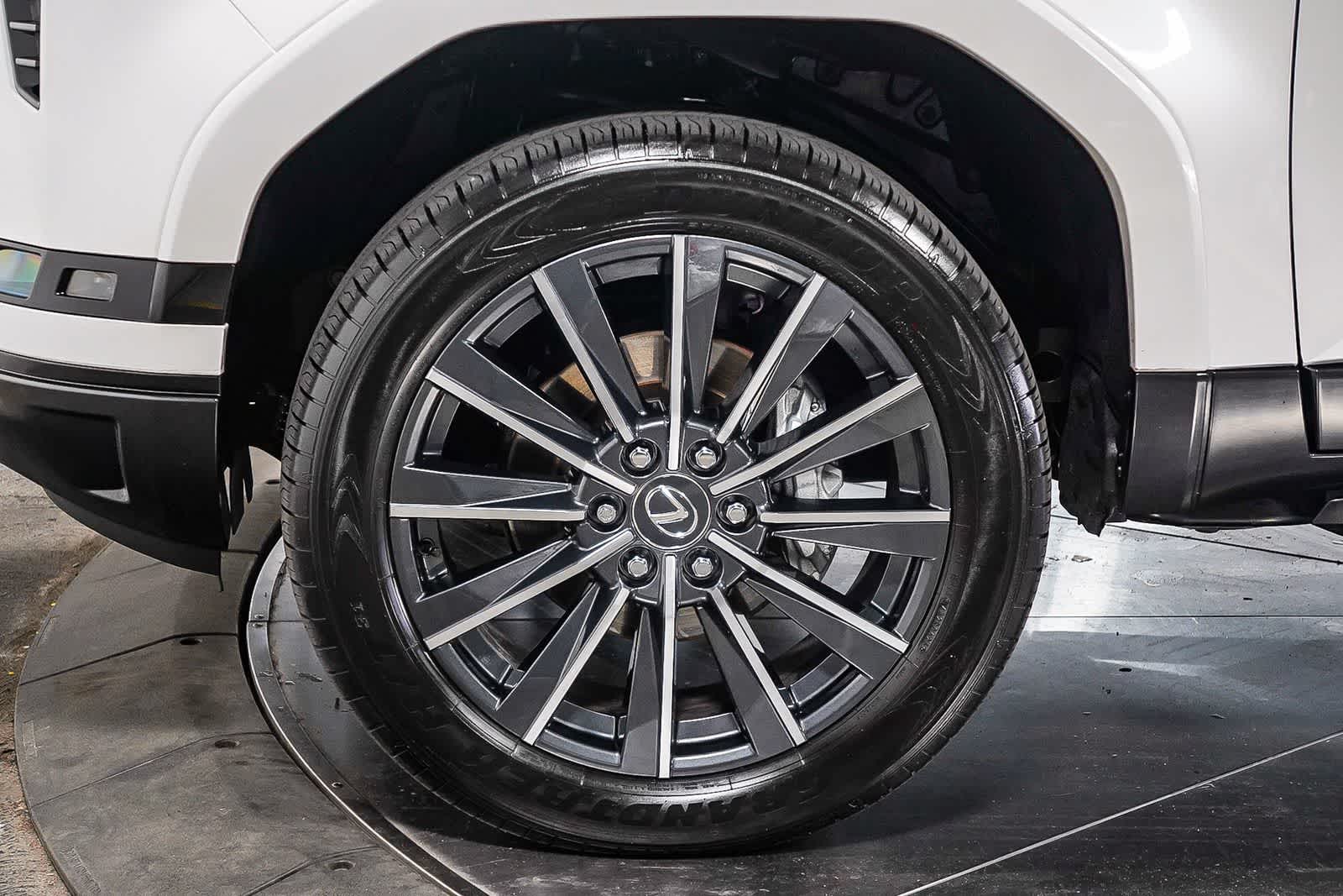Thumbnail: 2025 Lexus GX - 10