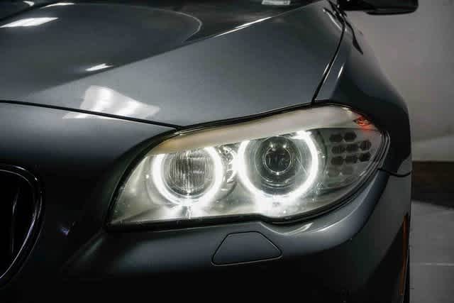 Thumbnail: 2012 BMW 5 Series - 7