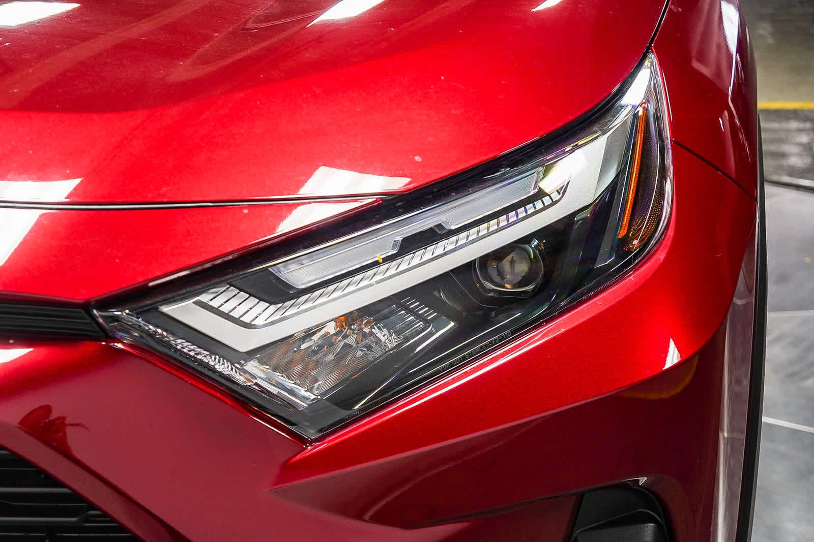 Thumbnail: 2025 Toyota RAV4 - 8