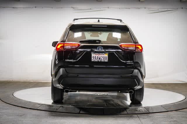 2021 Toyota RAV4 XLE 4