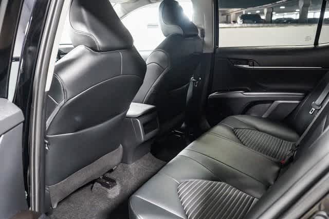 2022 Toyota Camry SE 19