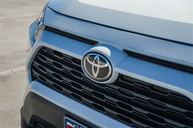 Thumbnail: 2025 Toyota RAV4 - 10