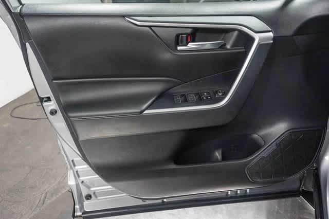 Thumbnail: 2023 Toyota RAV4 - 22
