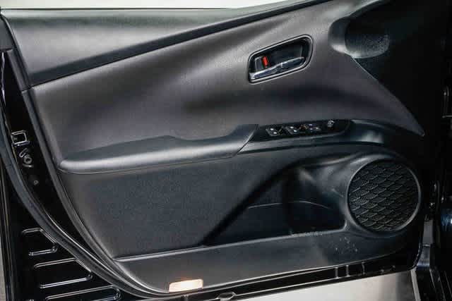 Thumbnail: 2016 Toyota Prius - 16