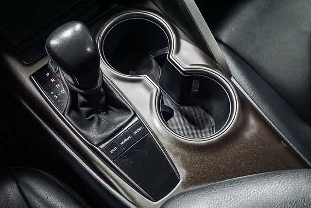 Thumbnail: 2023 Toyota Camry - 22