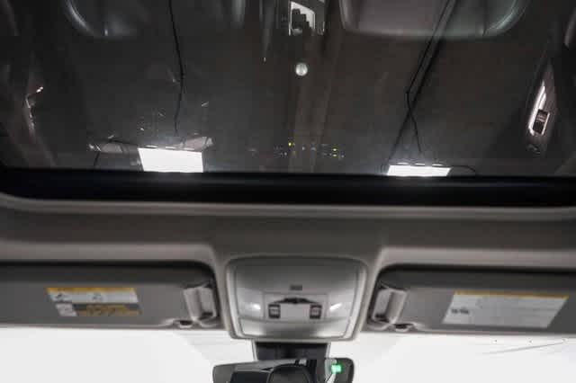 Thumbnail: 2017 Toyota RAV4 - 16