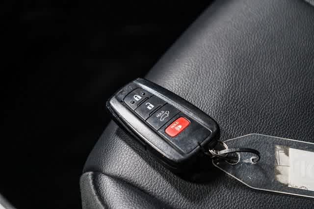 Thumbnail: 2022 Toyota Highlander - 30