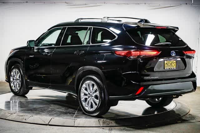 Thumbnail: 2021 Toyota Highlander - 2