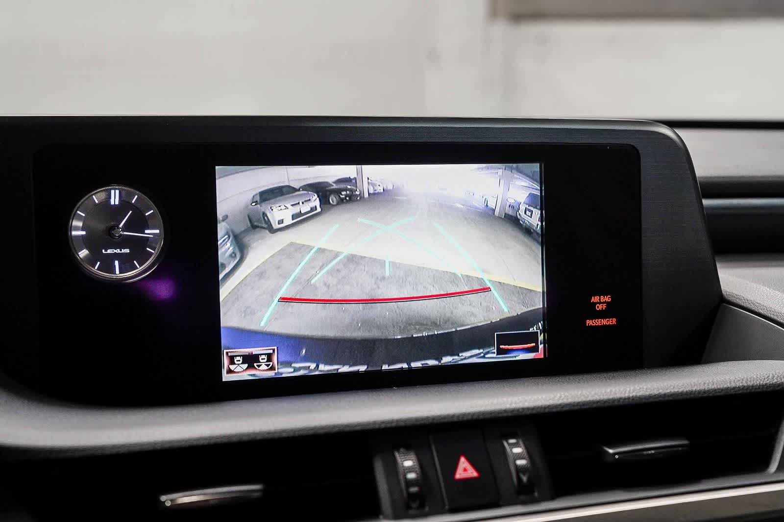 Thumbnail: 2019 Lexus ES - 26