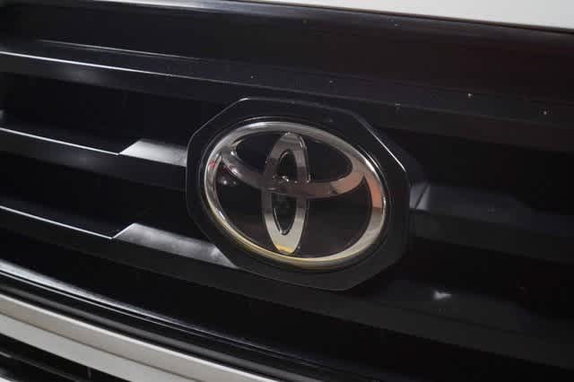 Thumbnail: 2021 Toyota Tacoma - 9