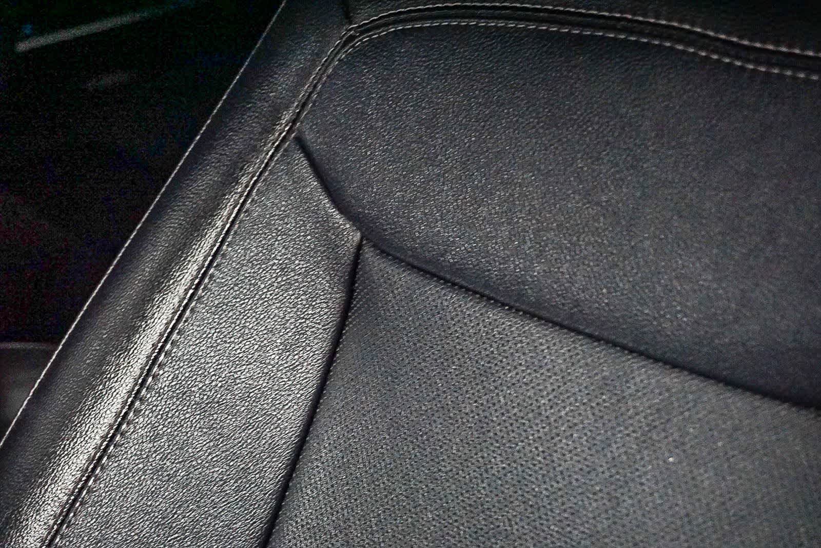 Thumbnail: 2020 Ford Explorer - 28