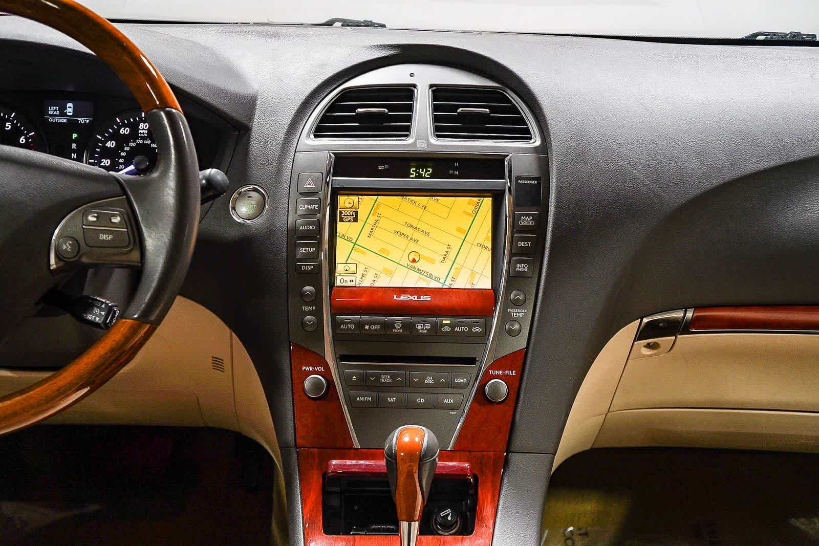 Thumbnail: 2010 Lexus ES - 13