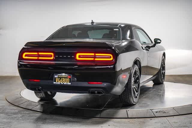 Thumbnail: 2015 Dodge Challenger - 4