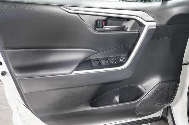 Thumbnail: 2025 Toyota RAV4 - 20