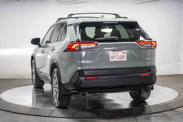 Thumbnail: 2020 Toyota RAV4 - 3