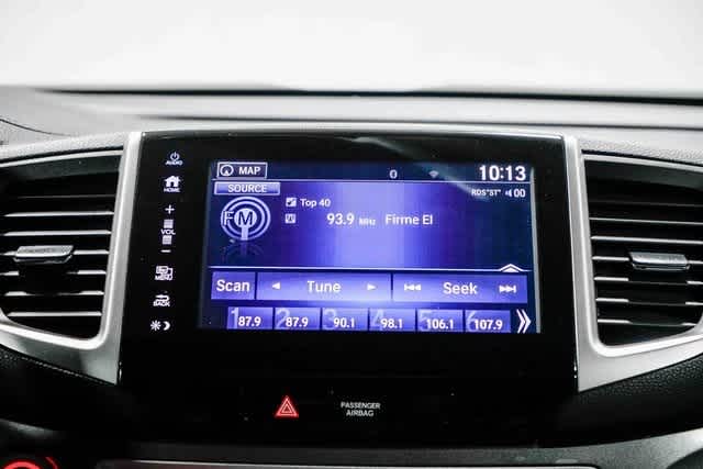 Thumbnail: 2017 Honda Pilot - 14