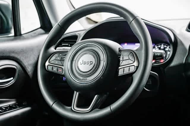 Thumbnail: 2022 Jeep Renegade - 15