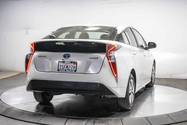 Thumbnail: 2016 Toyota Prius - 12