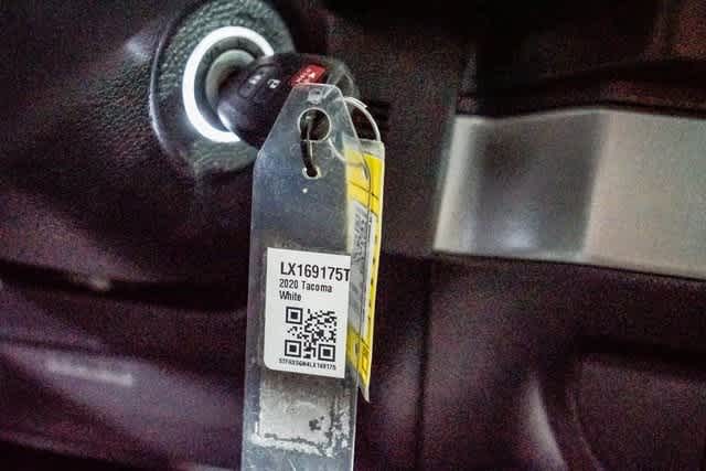 Thumbnail: 2020 Toyota Tacoma - 30