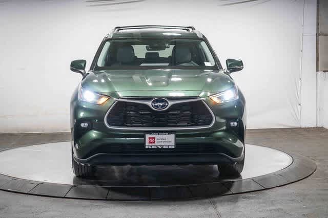 Thumbnail: 2023 Toyota Highlander - 7