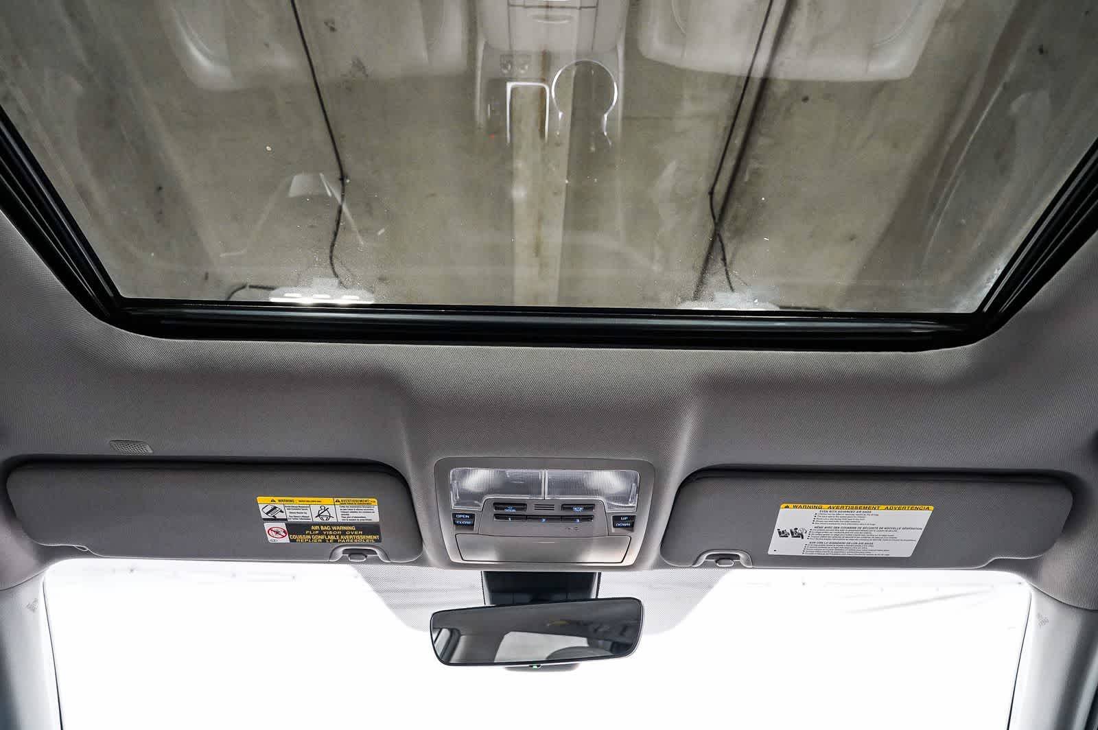 Thumbnail: 2019 Toyota Highlander - 16