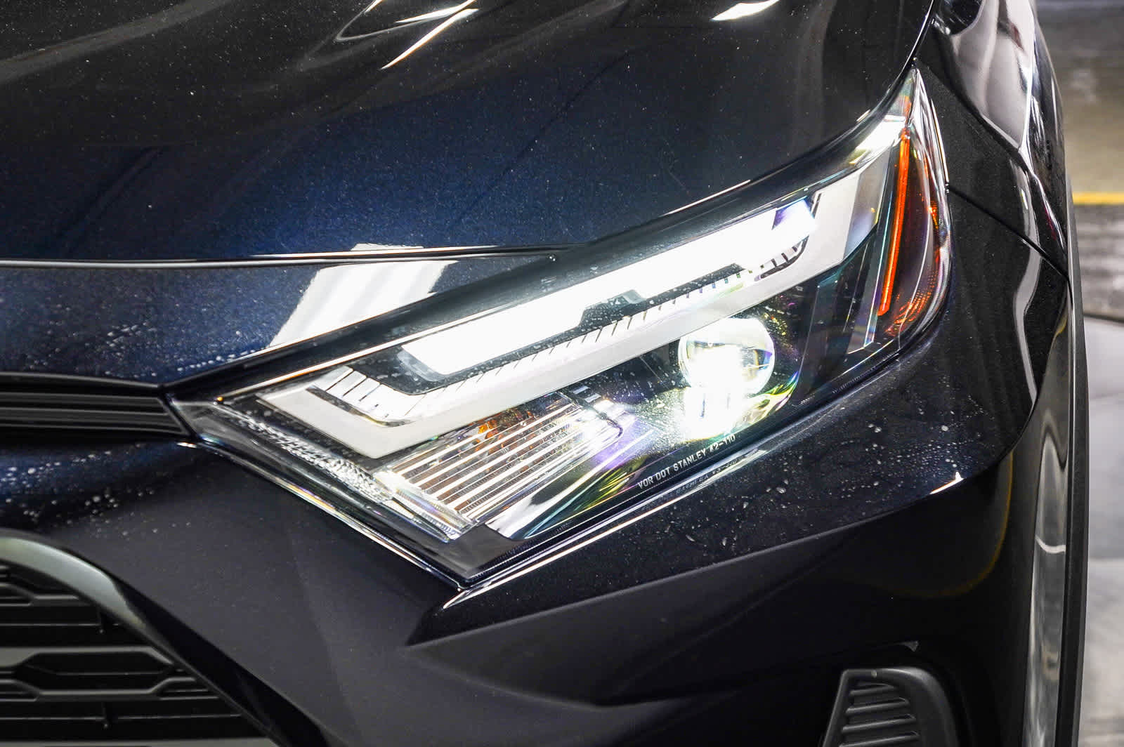 Thumbnail: 2025 Toyota RAV4 - 8