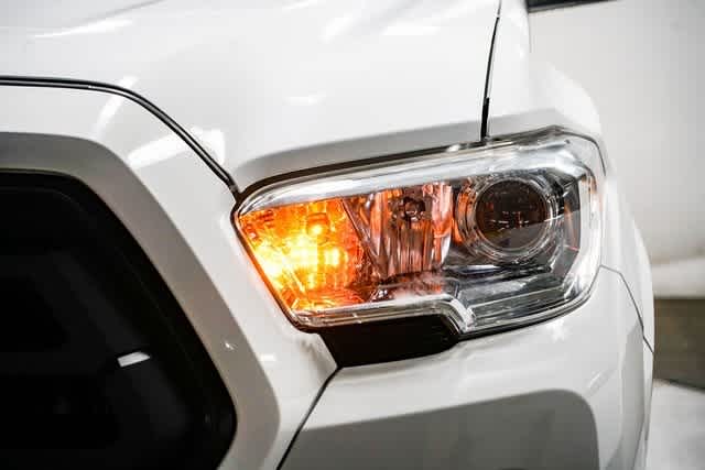 Thumbnail: 2020 Toyota Tacoma - 8