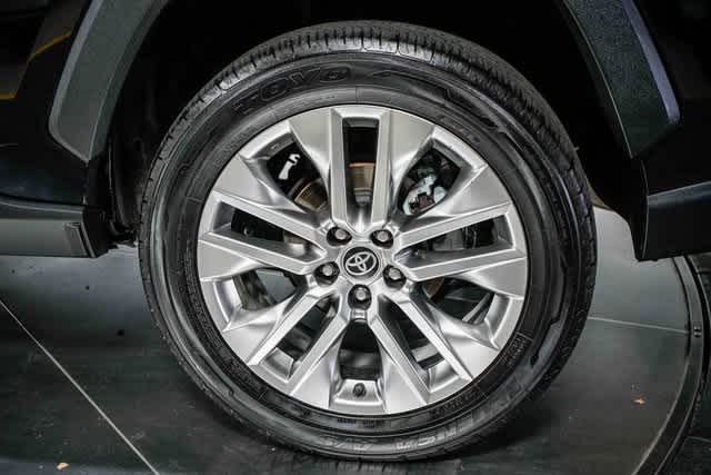 Thumbnail: 2022 Toyota RAV4 - 11