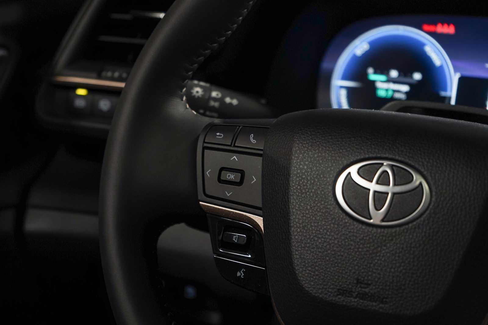 Thumbnail: 2025 Toyota Crown Signia - 18